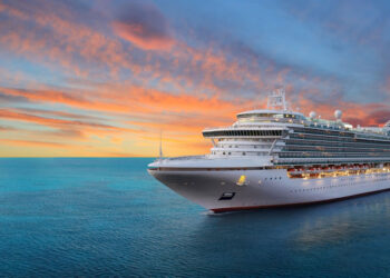 What is the Market’s View on Carnival Corp (CCL) Stock’s Price and Volume Trends Wednesday?