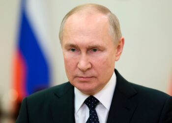 Ukraine Russia latest news: Putin’s only aircraft carrier Admiral Kuznetsov catches fire